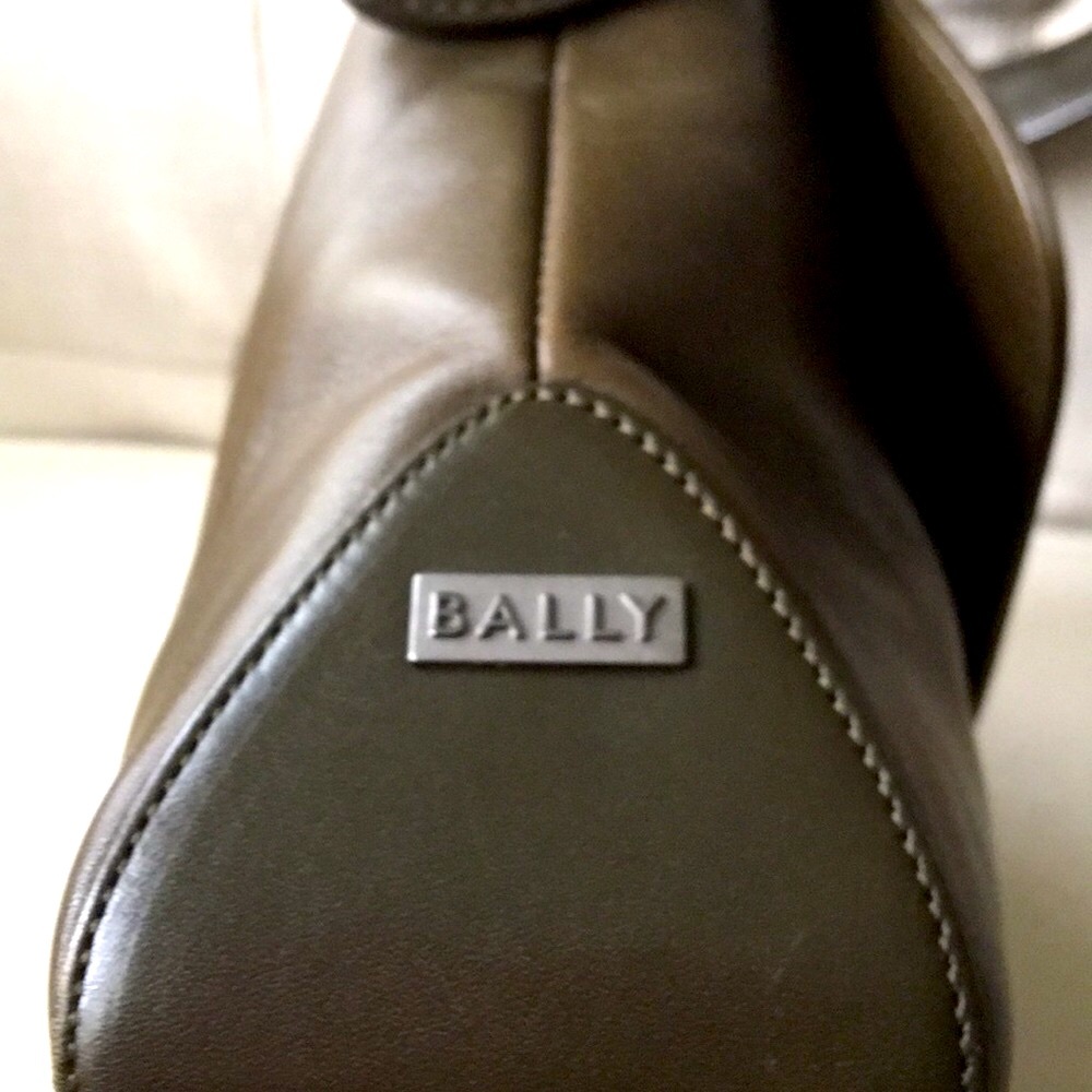 🔥💯Authentic Vintage BALLY leather structured bag